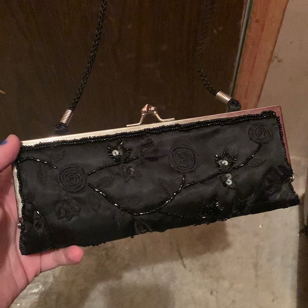 Apt 9 clutch